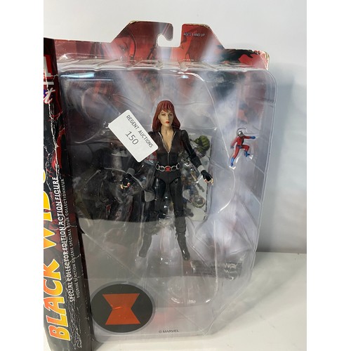 150 - Selection of 3 action figures, Black Widow, Daart and Predator