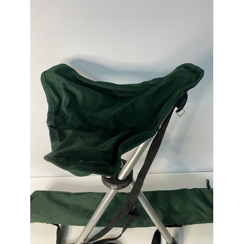 264 - Tripod Stool bagged complete with strong steel frame in new and unused condition.