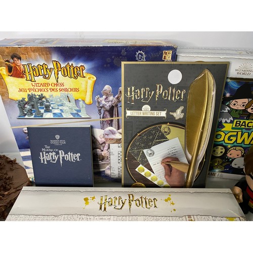 189 - Selection of Harry Potter items including Chess set, Cloak and others.