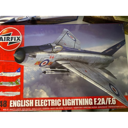 156 - Airfix English Electric Lightening F.2A/F6 model plane and Revell De Havilland Mosquito Mk.IV model ... 