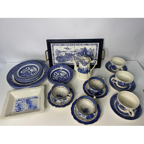 288 - Selection of Blue and White dinnerware and china.