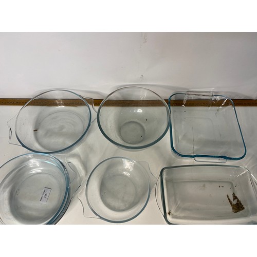 310 - 7 Pyrex clear glass ovenware dishes