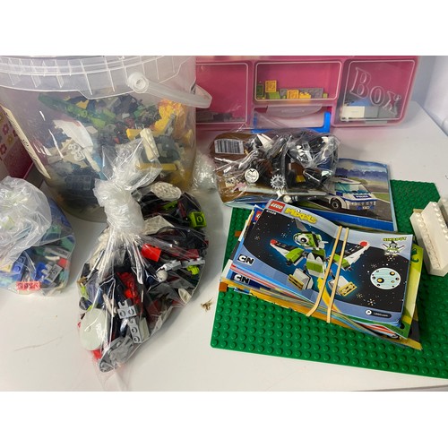 350 - Selection of lego