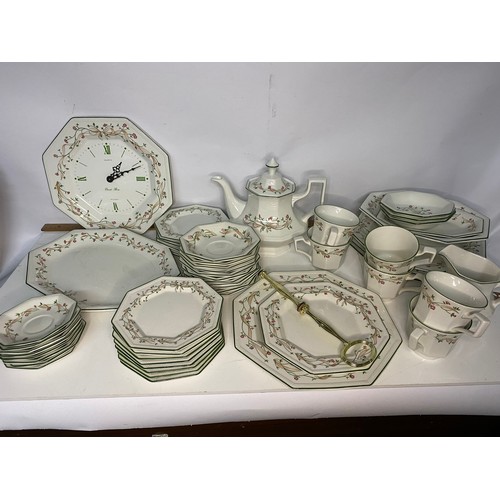 190 - Selection of 52 pieces of Johnson Bros Eternal Beau dinnerware.