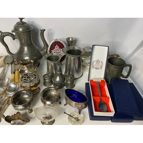 320 - Box of assorted silver plate and pewter including a quantity of cutlery.