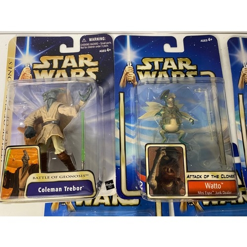 249 - Star Wars Episode II Attack of the Clones 5 saga figures. New condition and sealed on blue card. mad... 