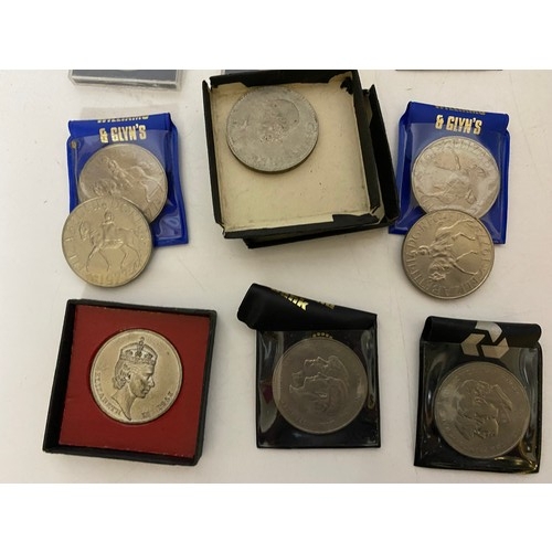 347 - Selection of commemorative coins.