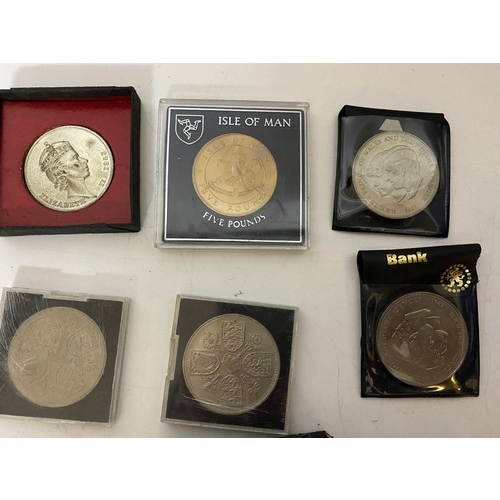 347 - Selection of commemorative coins.