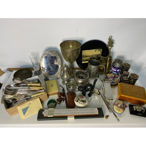 617 - Box of assorted metalware, vintage cutlery and curios