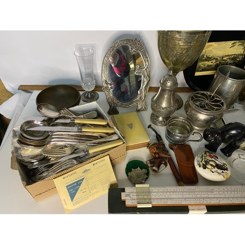 617 - Box of assorted metalware, vintage cutlery and curios