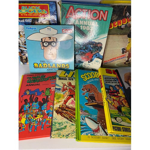 683 - Selection of vintage cartoon books and annuals.