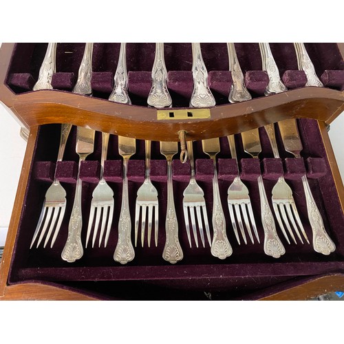 590 - Canteen of cutlery from Viners.