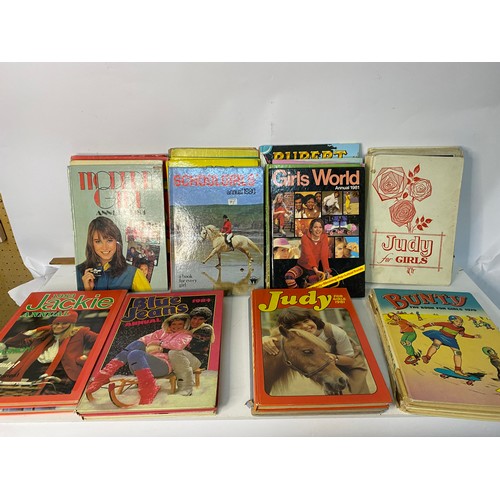 213 - Selection of old annuals from Jackie, Judy, Rupert and others.