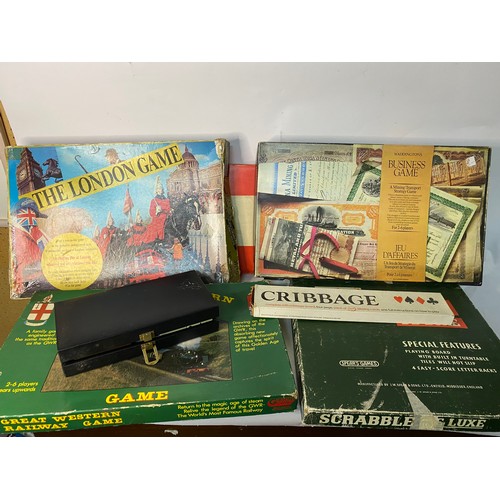 502 - Selection of vintage games and board games including Business Game, The London Game, Cribbage, Domin... 