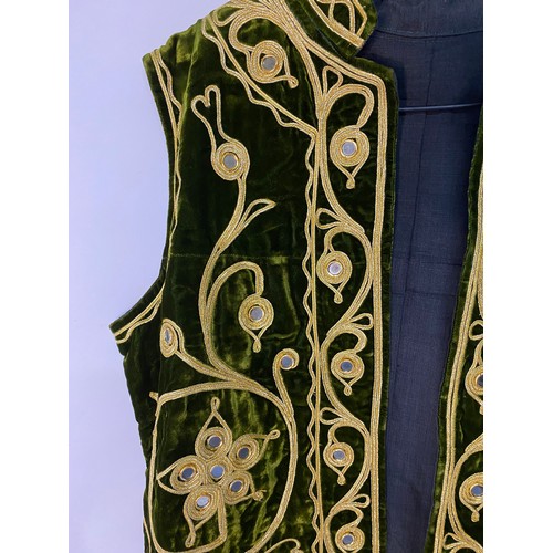 511 - Vintage /traditional pashtun waistcoat