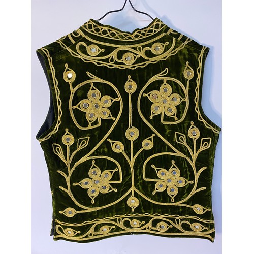 511 - Vintage /traditional pashtun waistcoat