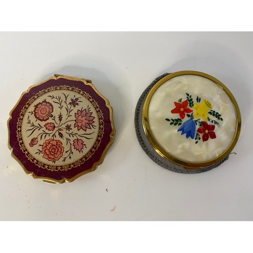 517 - Vintage compact mirrors