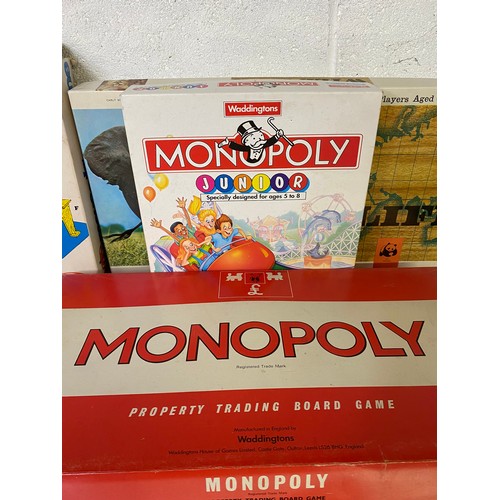 724 - Selection of board games including Monopoly, Monopoly Junior, Risk, Mouse Trap and Wildlife