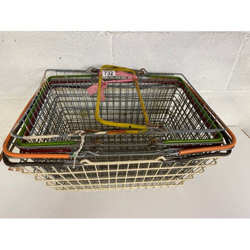 732 - Selection of 5 x vintage metal shopping baskets