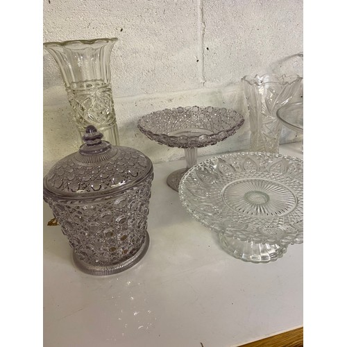 735 - Selection of glassware including cake stands, vases etc