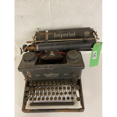 743 - Vintage Imperial typewriter