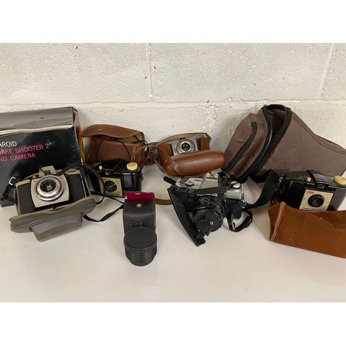 744 - Selection of cameras including squareshooter 2, Kodak Brownie 44b and 127, Agfa Silette and a minolt... 