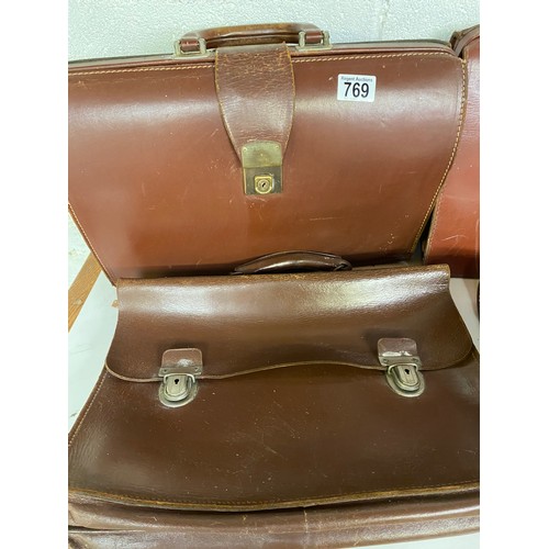 769 - Selection of 4 x vintage briefcases