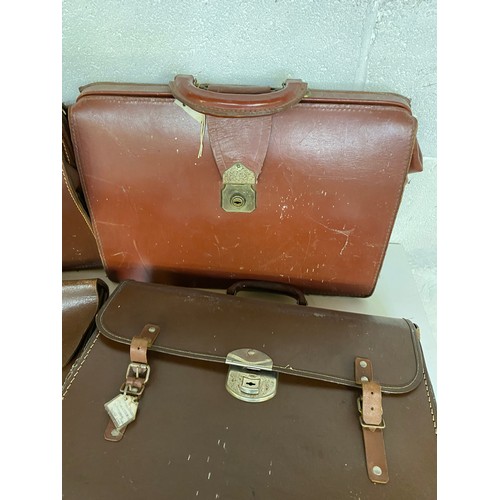 769 - Selection of 4 x vintage briefcases