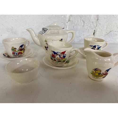 775 - Vintage Noddy and Big Ears childs teaset comprising teapot, milk and sugar bowl, 3 cups and saucers,... 