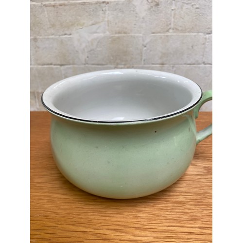 792 - Enamel jug bowl and chamber pot, jug measuring 29 cms tall