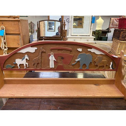 794 - Wooden wall mounted Noahs Ark shelf measuring 95 cms wide