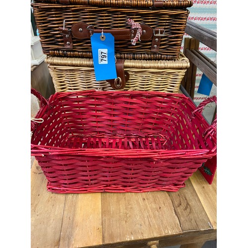 797 - 3 x wicker baskets, largest measures 42 cms wide