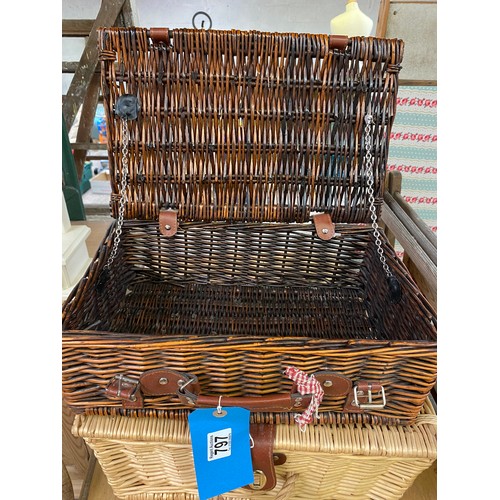 797 - 3 x wicker baskets, largest measures 42 cms wide