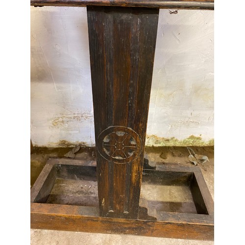 828 - Wooden hall stand measuring 87 cms tall