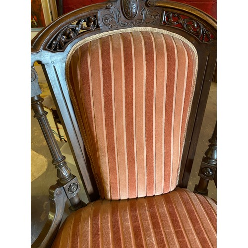 853 - Ladies chair on castors with decorative Oak frame