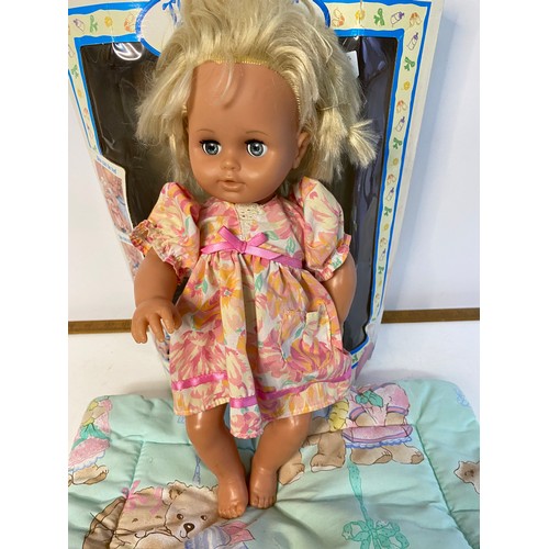 642 - Vintage Tiny Tears doll