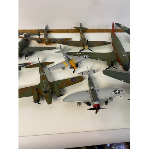 671 - Box of kit built bomber aircraft models.