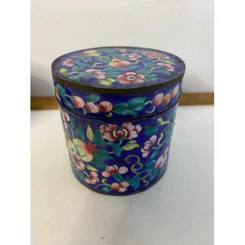 700 - A Cloisonne enamel Chinese humidor tea cannister and a Famille Rose early 19th century covered jar. ... 