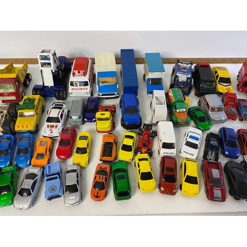 702 - Box of vintage and modern die cast and other model vehicles from Corgi, Matchbox and others.