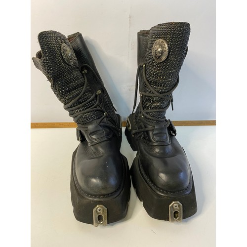 765 - Pair of New Rock Planet Boots, approx size 8/9 , and leg Guards.