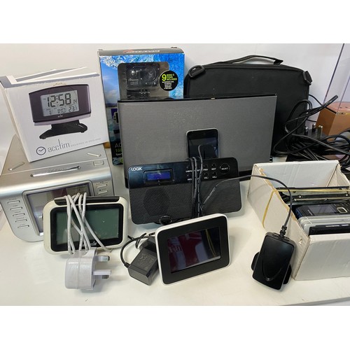 767 - Assortment of small electricals including Bose ipod, dock and ipod, mobile phones and incar dvd play... 