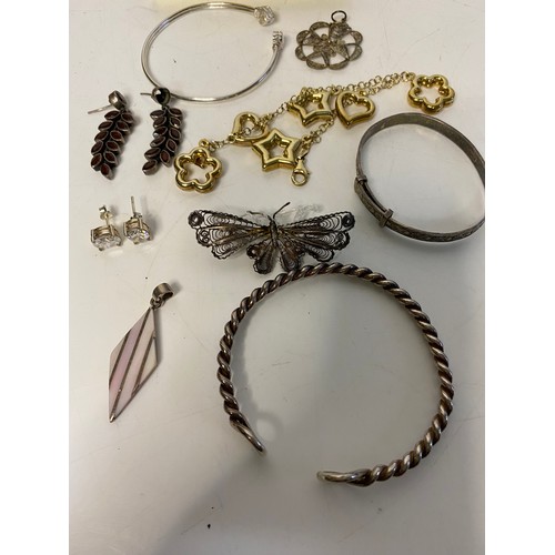 777 - 70g of silver jewellery including bracelets, ear-rings and brooches.