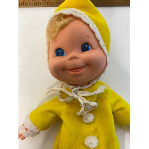 796 - Vintage 1970 Mattel baby beans doll, measures 34 cm tall.