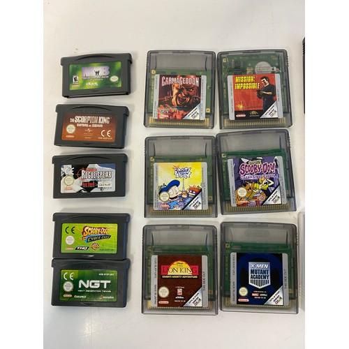 797 - 18 x assorted Gameboy game cartridges including Scorpion King, Carmageddon, Looney Tunes and others.