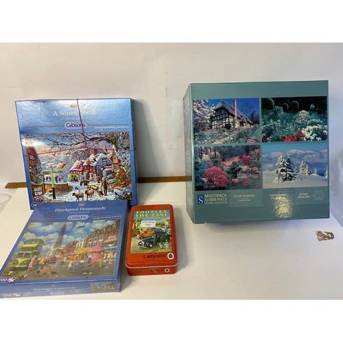 820 - Selection of jigsaws