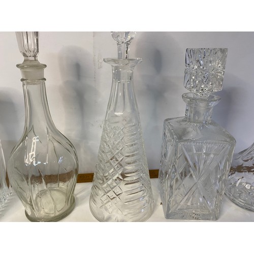 823 - Selection of glassware including decanters