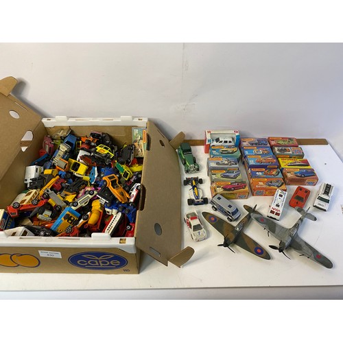 830 - Large selection of die cast cars, some boxed, Matchbox, Lesney, Corgi