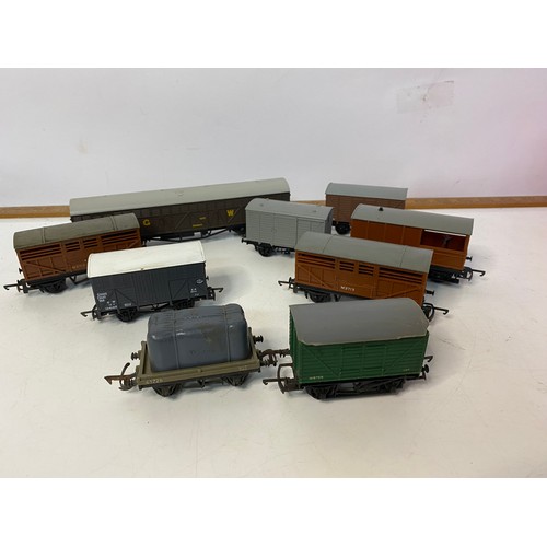 835 - Selection of 9 x Tri-ang and Dapol OO scale rolling stock railway models