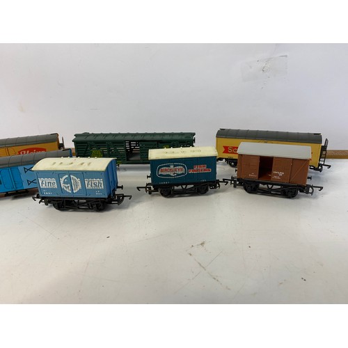 838 - Selection of 10 x OO scale rolling stock railway models