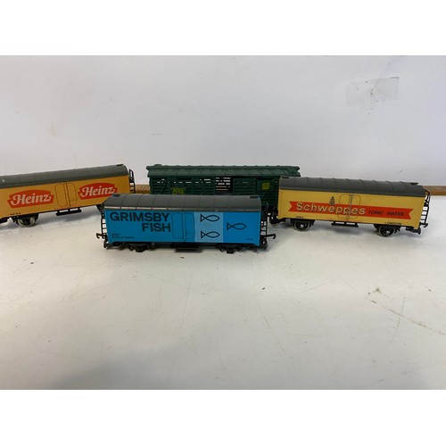 838 - Selection of 10 x OO scale rolling stock railway models